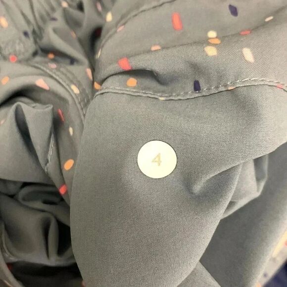 EUC Lululemon Spring Break Away Short Confetti Cake Multi sz 4 - Picture 8 of 10